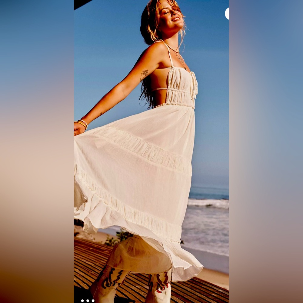 Taking aside ivory maxi dress .size medium